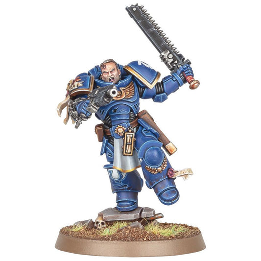 SPACE MARINES LIEUTENANT TITUS