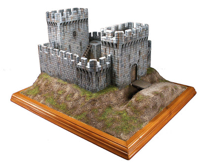 MINIART ASSAULT OF MEDIEVAL FORTRESS (1/72)