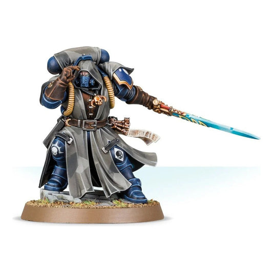 SPACE MARINES LIBRARIAN IN PHOBOS ARMOUR