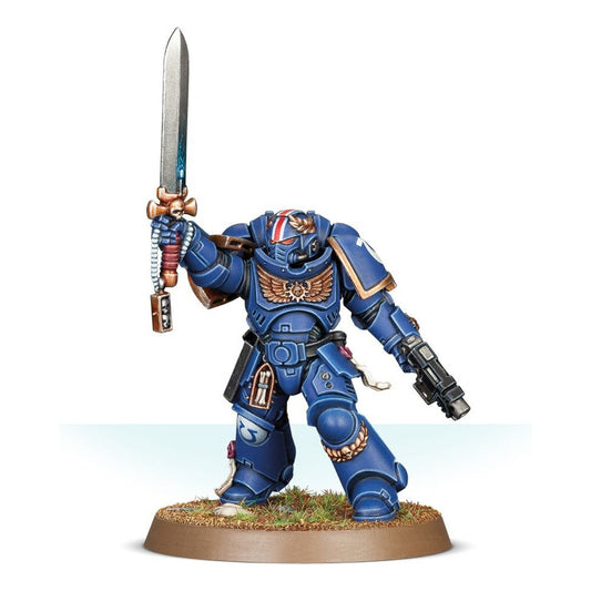 SPACE MARINES LIEUTENANT WITH POWER SWORD