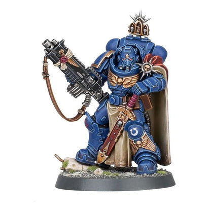 SPACE MARINES CAPTAIN WITH MASTER CRAFTED BOLTER RIFLE